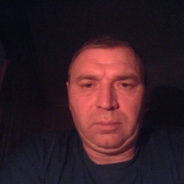 Стройная девушка шатенка ищет мужчину в Ульяновске для вечерних встреч Стройная девушка шатенка ищет мужчину в Ульяновске для вечерних встреч