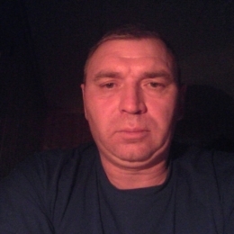 Стройная девушка шатенка ищет мужчину в Ульяновске для вечерних встреч Стройная девушка шатенка ищет мужчину в Ульяновске для вечерних встреч