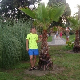 Молодой парень ищет партнершу для хорошего секса в Ульяновске.