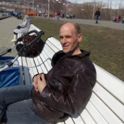 Два парня, ищем девушку для секса втроем в пятницу Два парня, ищем девушку для секса втроем в пятницу