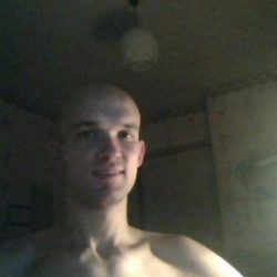 Молодой человек, спортивного телосложения, Ульяновск Молодой человек, спортивного телосложения, Ульяновск