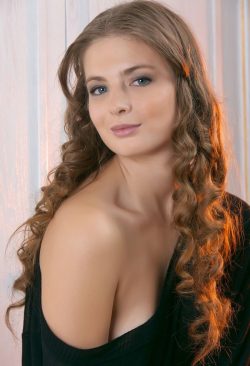 Развратная и пошлая девушка ищет парня в Ульяновске Развратная и пошлая девушка ищет парня в Ульяновске