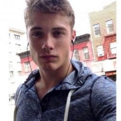 Молодой парень ищет девушку для секса без обязательств и без коммерции в Ульяновске Молодой парень ищет девушку для секса без обязательств и без коммерции в Ульяновске